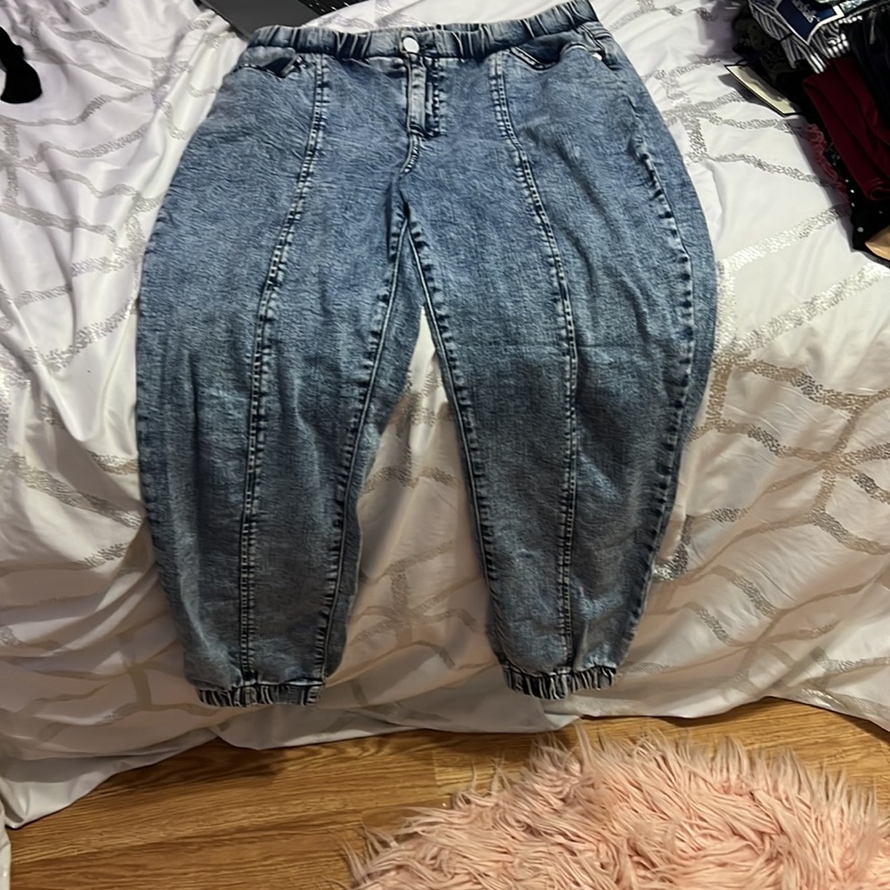 Wild Fable jogger jeans - Size M